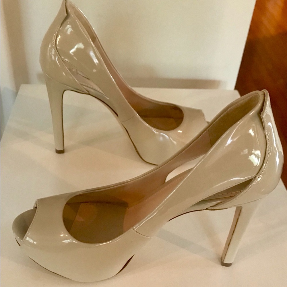 Brand New Guess Patent Nude Pumps